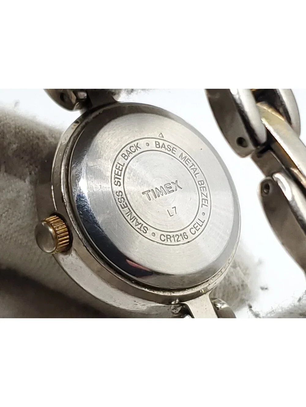 Carriage By Timex Womens Watch New Battery Two-Tone Silver Tone Dial 20mm